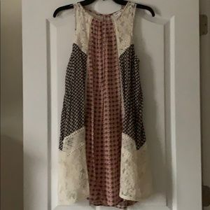 Multi patterned summer dress with lace